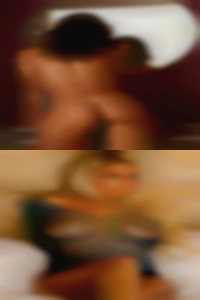 Medium build pretty pussy naked woman.