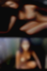 Love to horny wild pose women for photos.